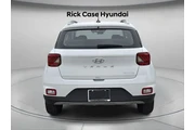 $23414 : Hyundai VENUE 2025 SEL 4dr C thumbnail