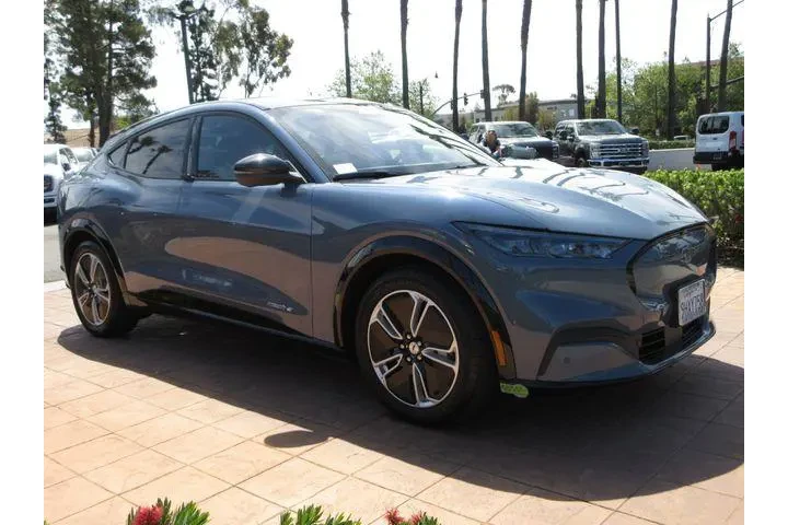 $33900 : Ford Mustang Mach-E 2023 Pre image 6