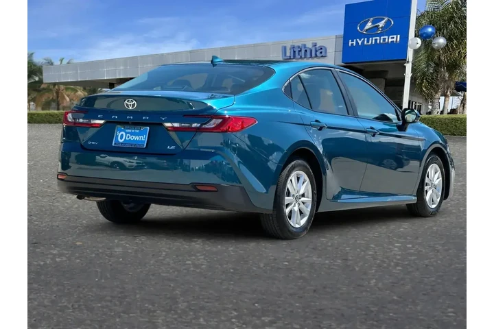 $28499 : Toyota Camry 2025 LE 4dr Sed image 1