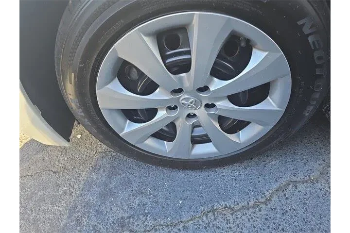 $12990 : Toyota Corolla 2020 LE 4dr S image 9