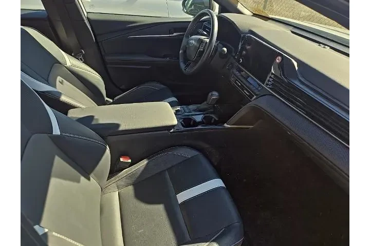 $28382 : Toyota Camry 2025 SE 4dr Sed image 5