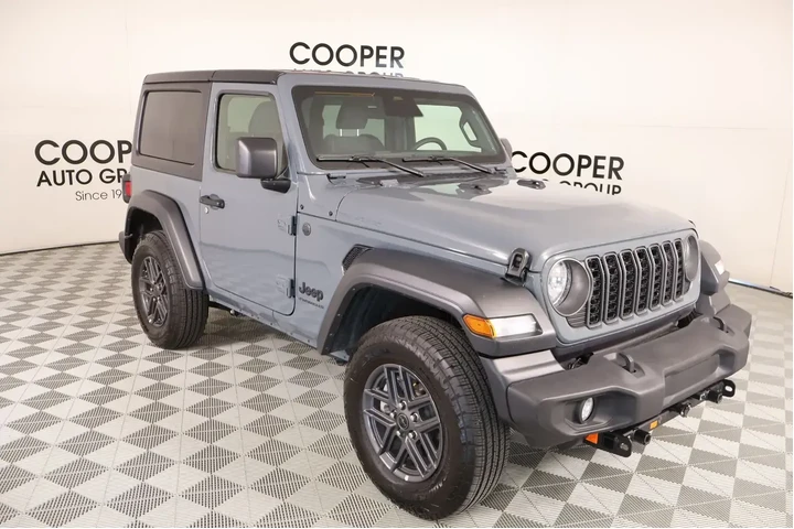 $33979 : Jeep Wrangler 2025 4x4 Sport image 1