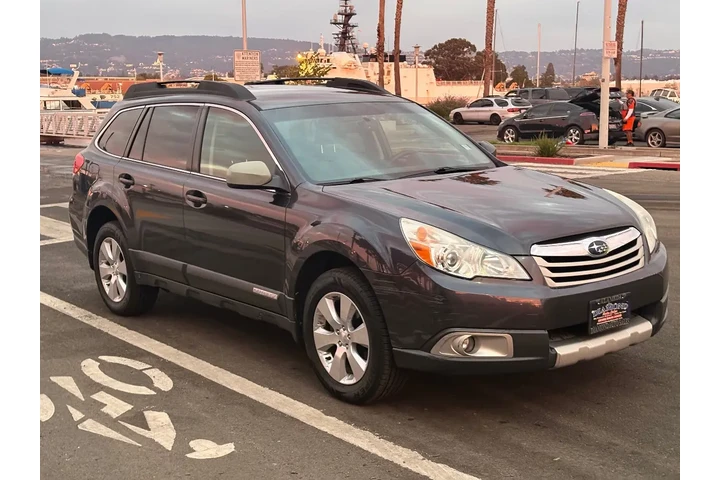 $9988 : 2010 Outback Ltd image 4