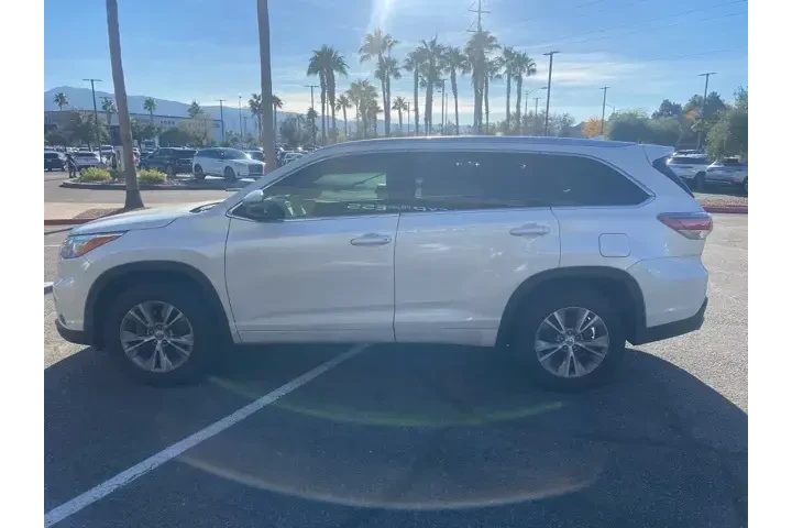 $17299 : Toyota Highlander 2015 XLE 4 image 8