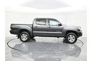 $23400 : Toyota Tacoma 2015 4x4 V6 4d thumbnail