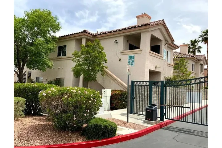 $1400 : Available 1Bedroom Apt  in LA image 1