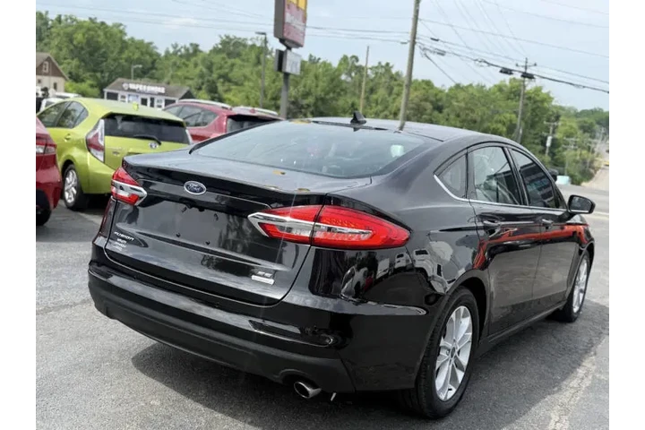 $12495 : 2020 Fusion SE image 6