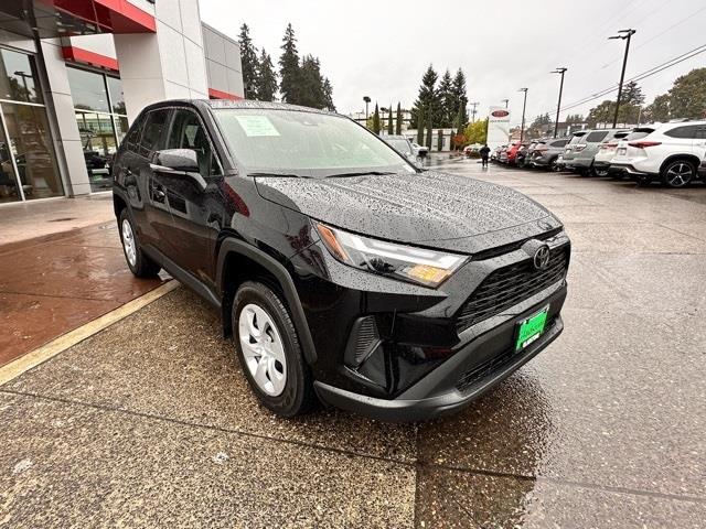 $32588 : 2024 RAV4 LE image 7