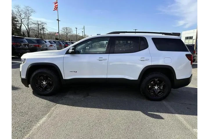 $32999 : GMC Acadia 2023 4x4 AT4 4dr image 2