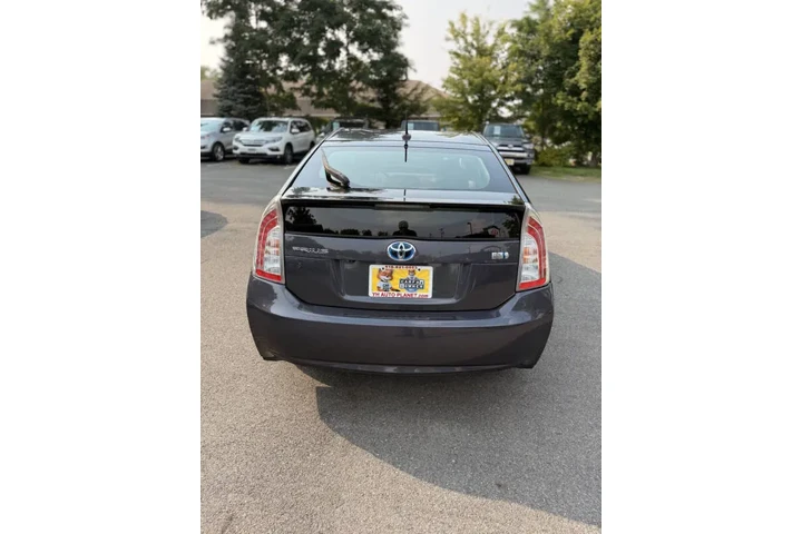 $12500 : 2012 Prius Four image 9