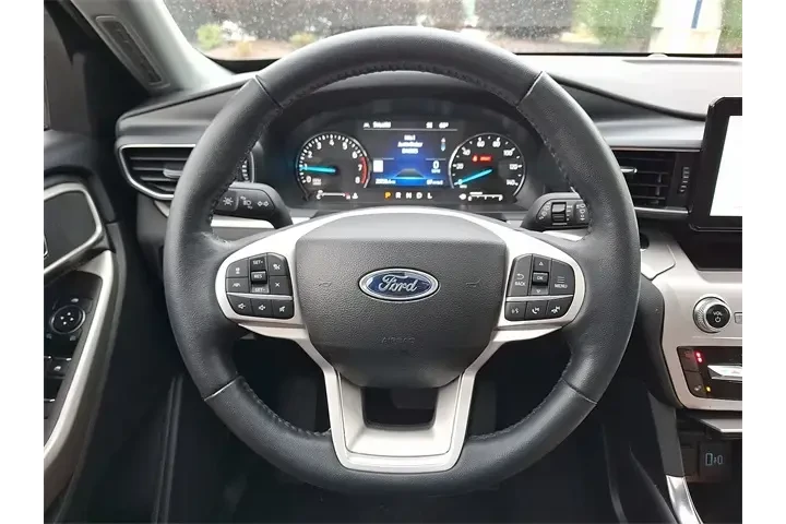 $36995 : Ford Explorer 2023 AWD XLT 4 image 8