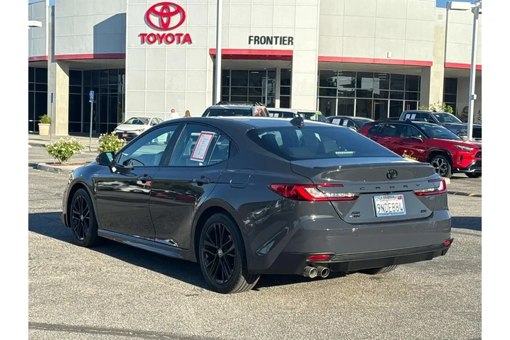 $33980 : Toyota Camry 2025 AWD SE 4dr image 5