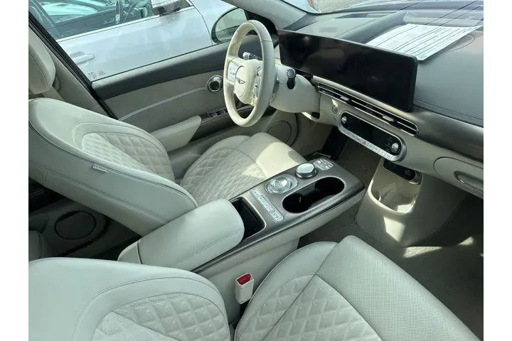 $30887 : Genesis GV60 2023 AWD Perfor image 5