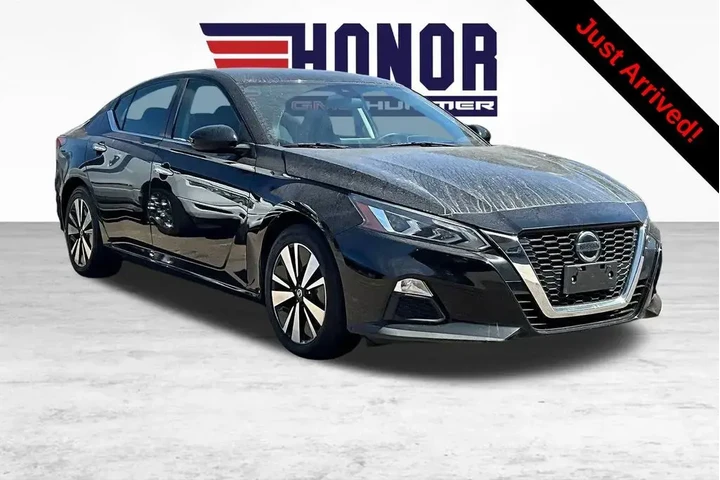 $18588 : Nissan Altima 2022 2.5 SV 4d image 1