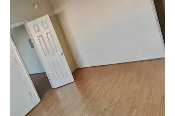 $1950 : APARTAMENTO DE 1 RECAMARA image 2