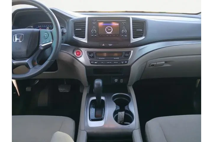 $15495 : Honda Pilot 2019 LX 4dr SUV image 10