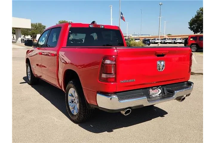 $39995 : Ram 1500 2024 4x2 Laramie 4d image 3