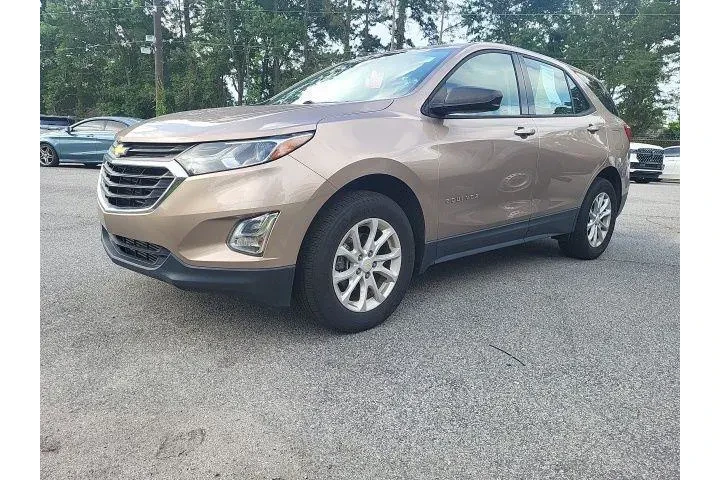 $16997 : Chevrolet Equinox 2018 4x4 L image 4
