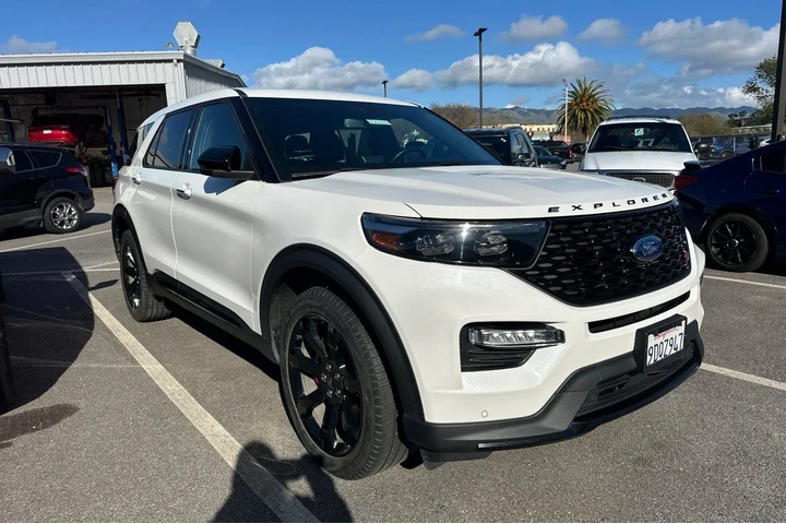 $39995 : Ford Explorer 2022 AWD ST 4d image 1