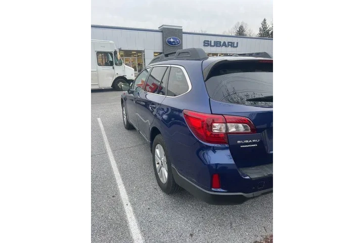 $13000 : Subaru Outback 2015 AWD 2.5i image 3