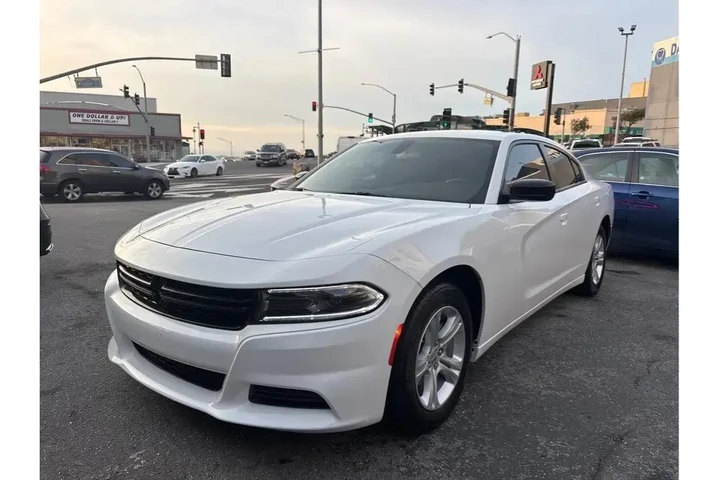 $23388 : Dodge Charger 2023 SXT 4dr S image 2