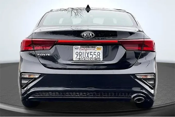 $10995 : Kia Forte 2020 LXS 4dr Sedan image 4