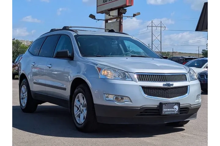 $4995 : 2012 Traverse LS image 3