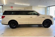 $33366 : Lincoln Navigator L 2018 4x4 thumbnail