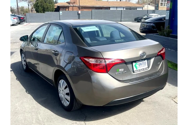 2018 Corolla L CVT image 6