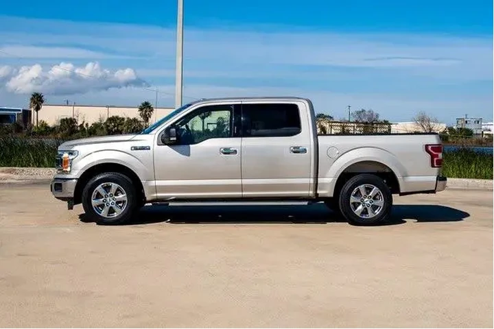 $21308 : Ford F-150 2018 4x2 XLT 4dr image 5