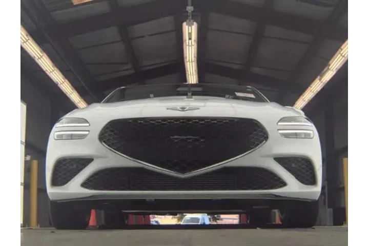 $25990 : Genesis G70 2023 2.0T 4dr Se image 3