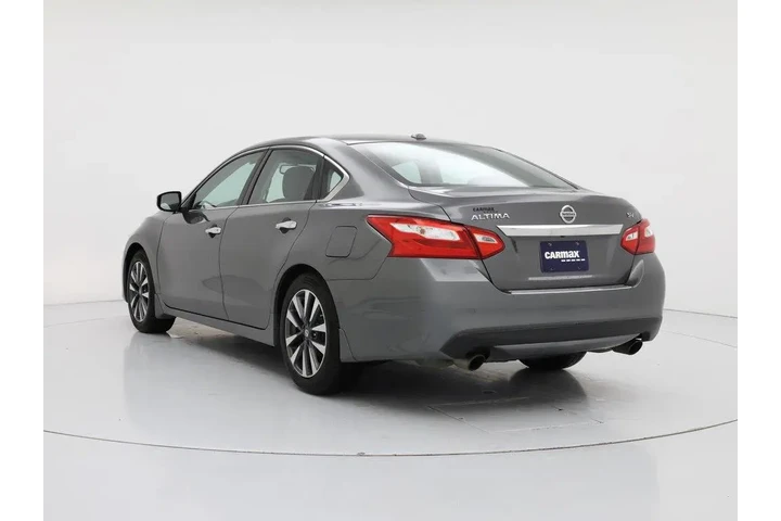 $10998 : Nissan Altima 2017 2.5 SV 4d image 2
