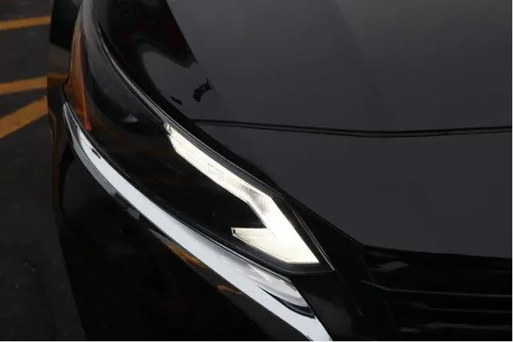 $19710 : Nissan Altima 2023 2.5 SV 4d image 10