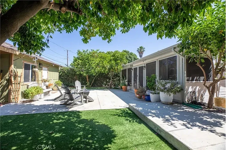 $1000 : 3 beds and 2 baths image 2