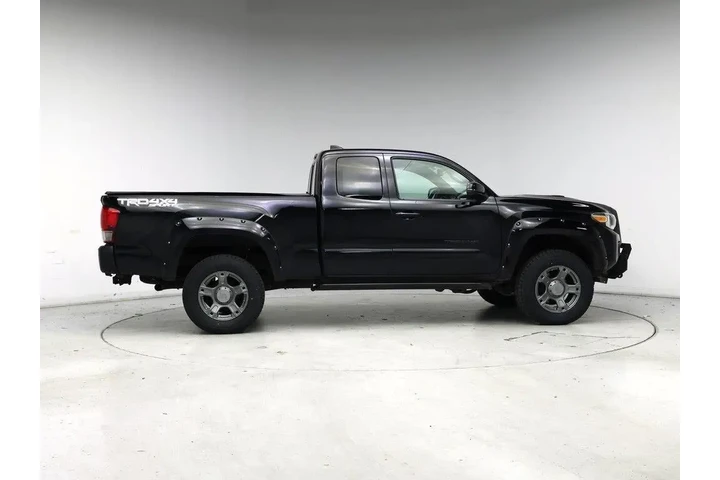 $31998 : Toyota Tacoma 2016 4x4 TRD S image 7