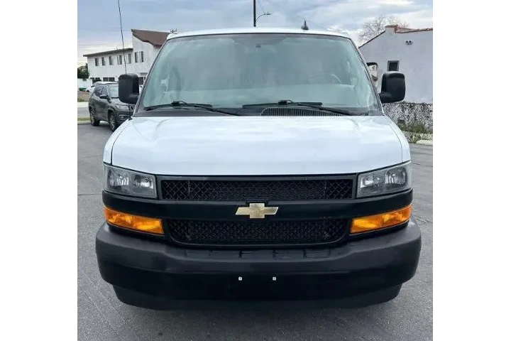 $25800 : Chevrolet Express 2022 3500 image 3