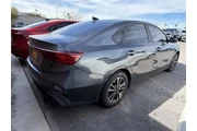 $17988 : Kia Forte 2023 LXS 4dr Sedan thumbnail