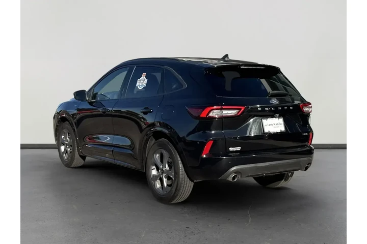 Ford Escape 2023 AWD ST-Line image 4
