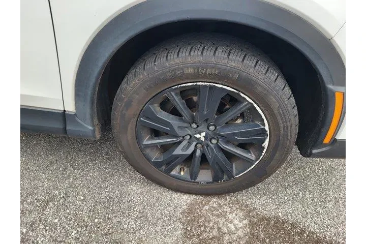 $17731 : Mitsubishi Eclipse Cross 202 image 7