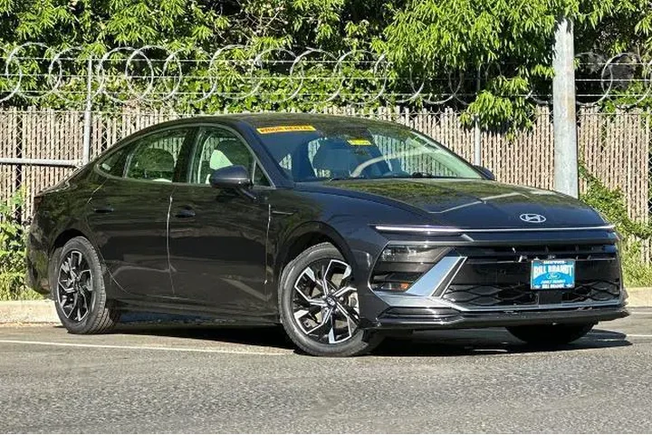 $21564 : Hyundai SONATA 2025 SEL 4dr image 2