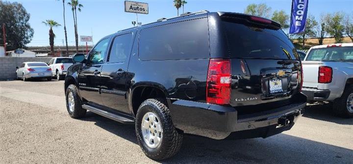 $12999 : 2014 Suburban image 3