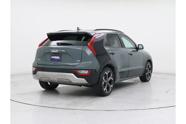 $29998 : Kia Niro 2025 SX Touring 4dr image 8
