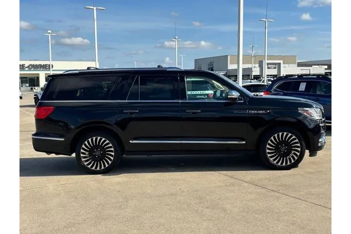 $29995 : Lincoln Navigator L 2020 4x4 image 2