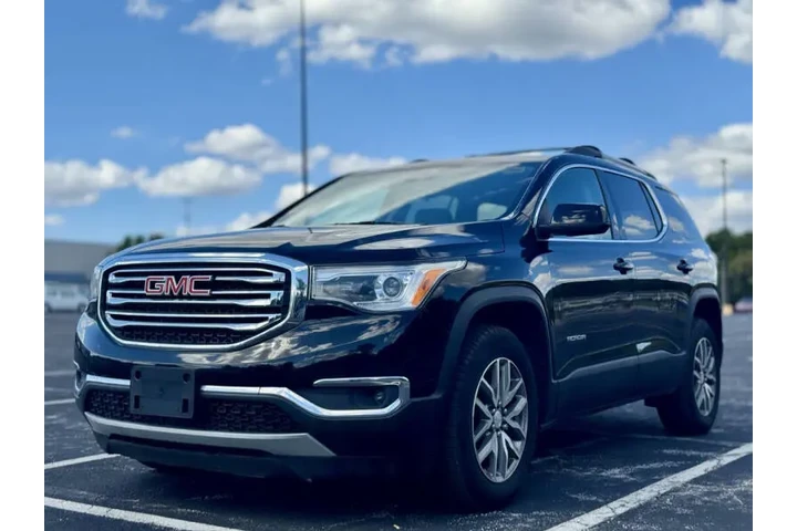 $8999 : 2017 GMC Acadia SLE-2 image 4