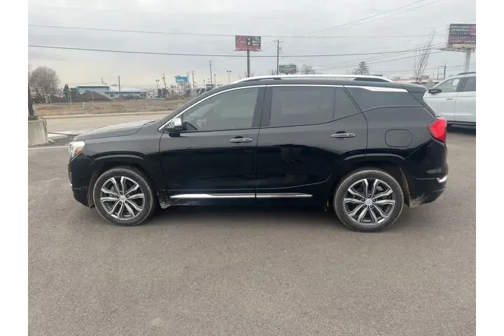 $21489 : GMC Terrain 2019 4x4 Denali image 6