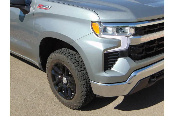 $38745 : 2023 Silverado 1500 LT image 2