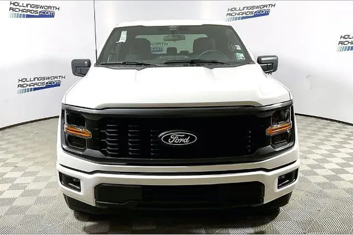 $36065 : Ford F-150 2024 4x2 STX 4dr image 2