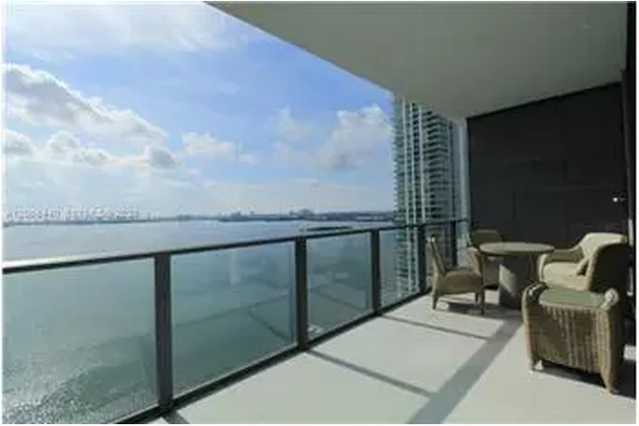 $11000 : Rental property with 3 bedro image 10