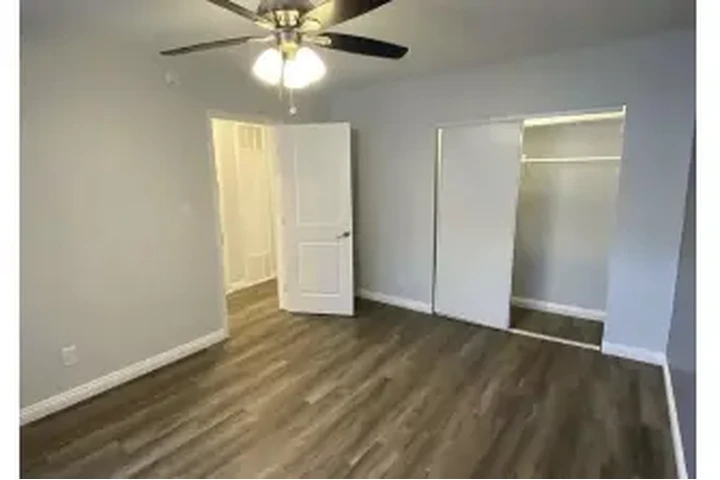 $1100 : APTO RENOVADO EN LOS ANGELES image 3