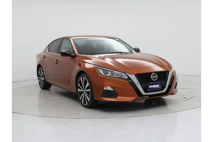 $15998 : Nissan Altima 2020 2.5 SR 4d image 1